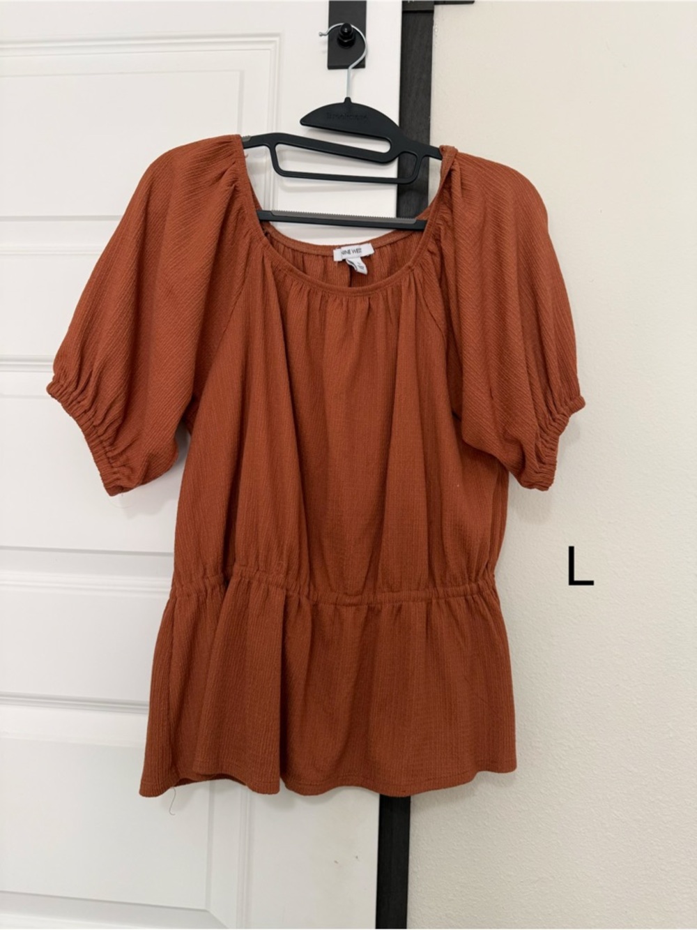 Puff-Sleeve Peplum Top in Rust